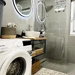 New Modern In * Metković