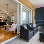 New Modern In Lägenhet
