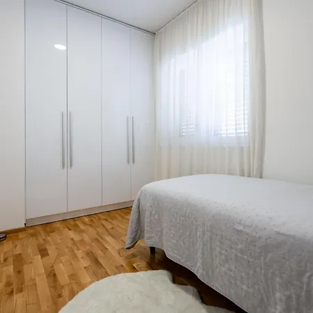 Lägenhet New Modern In Metković