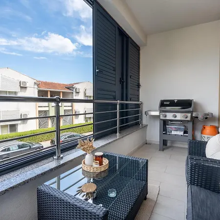 New Modern In Apartament *