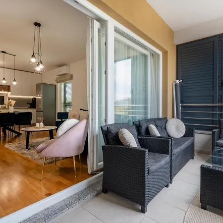 New Modern In Appartamento