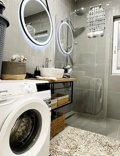 New Modern In * Metković